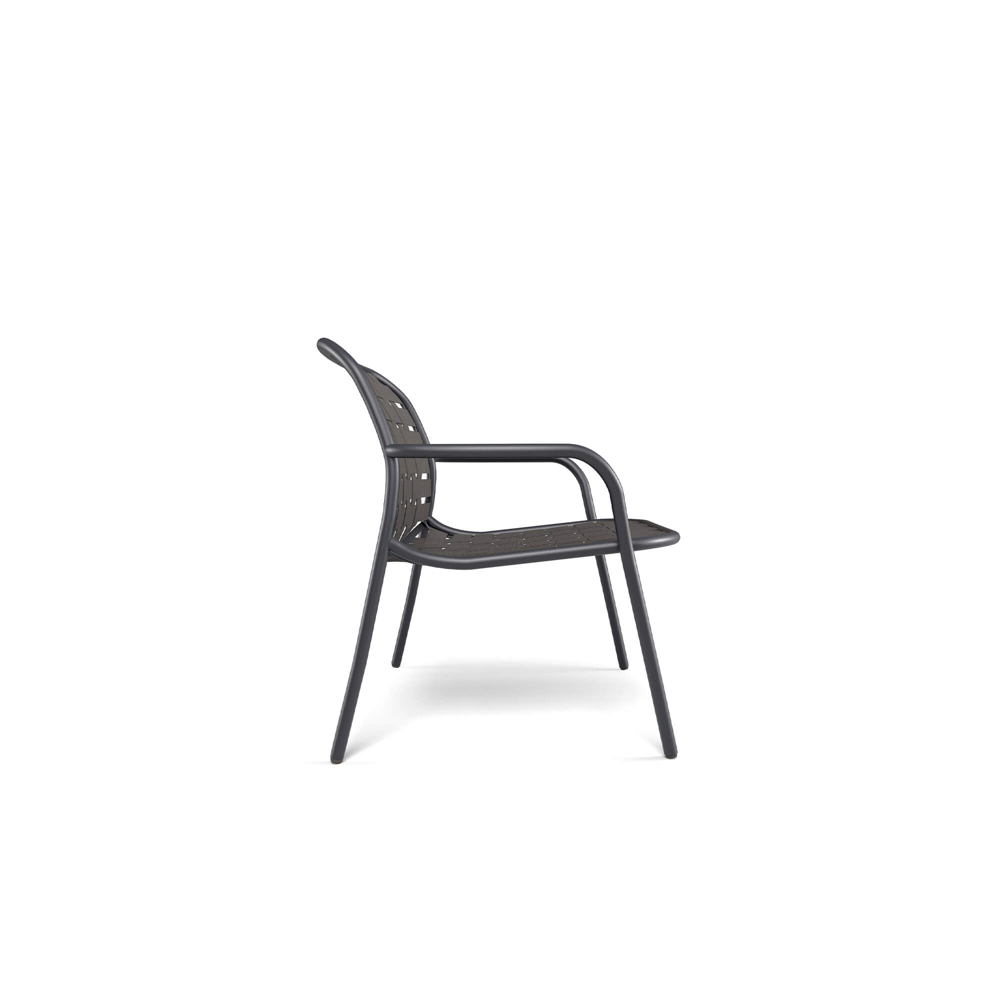 Garden lounge chair outside in Aluminium Collection Yard